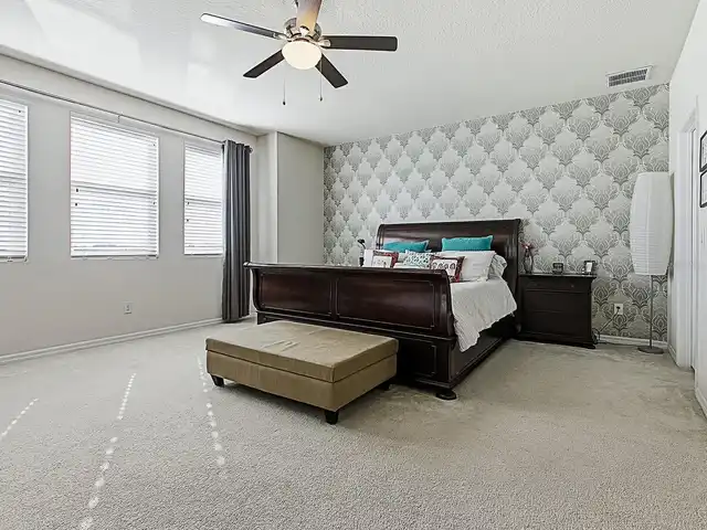 Listing Photo 33