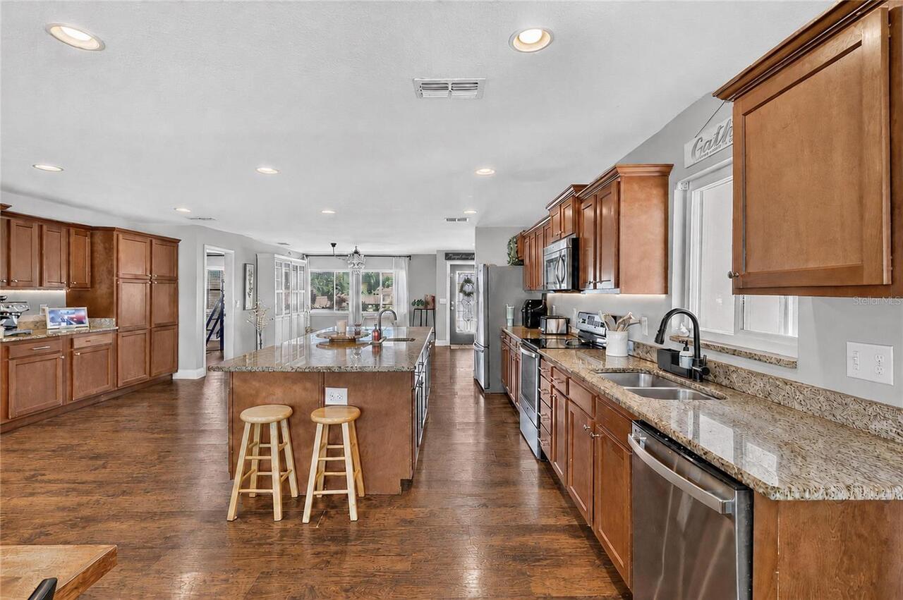 Listing Photo 16
