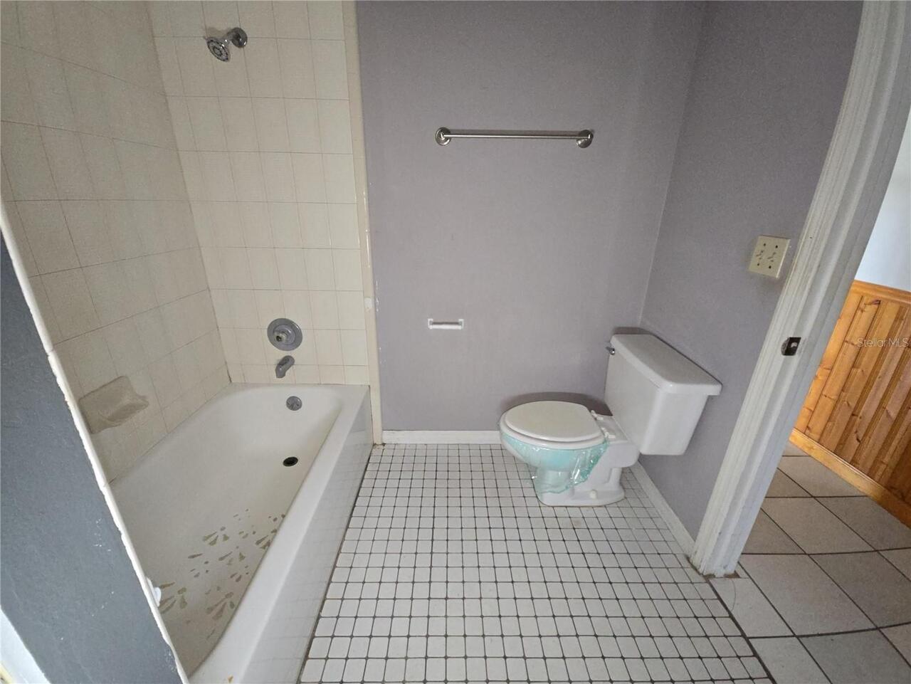 Listing Photo 11