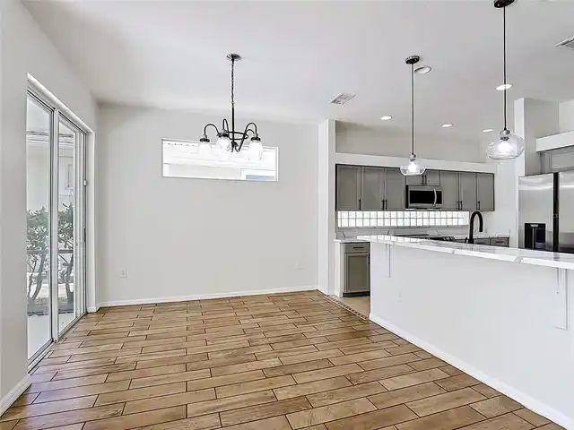 Listing Photo 7