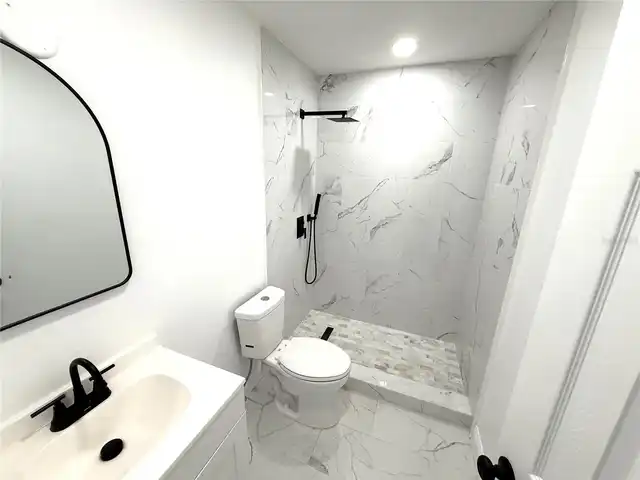 Listing Photo 10