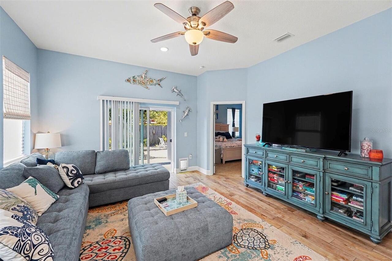 Listing Photo 8