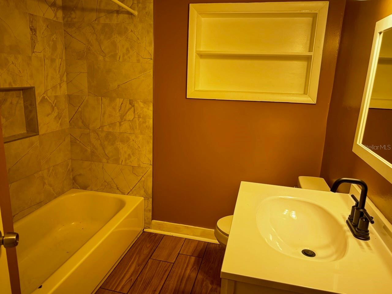 Listing Photo 11