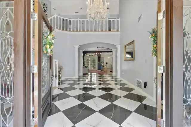 Listing Photo 8