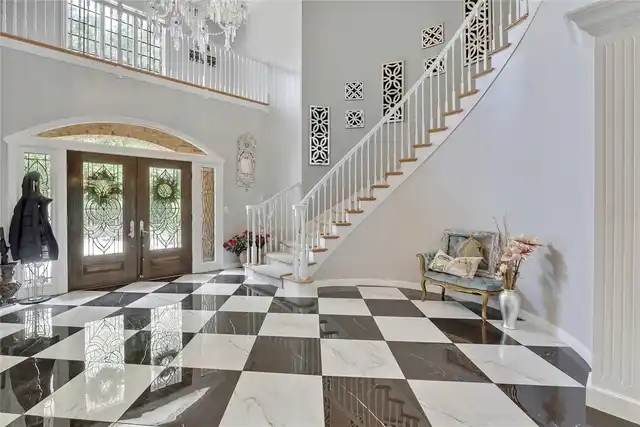 Listing Photo 10