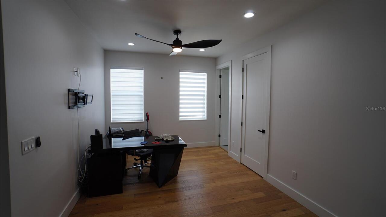 Listing Photo 18