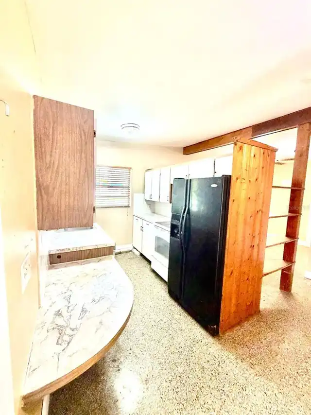 Listing Photo 10