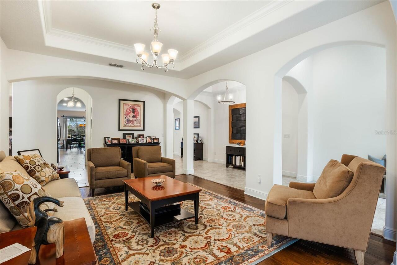 Listing Photo 11