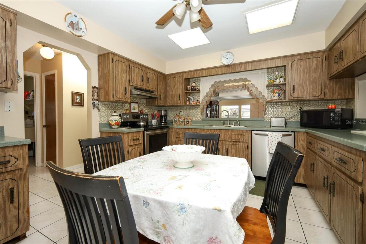 Listing Photo 11