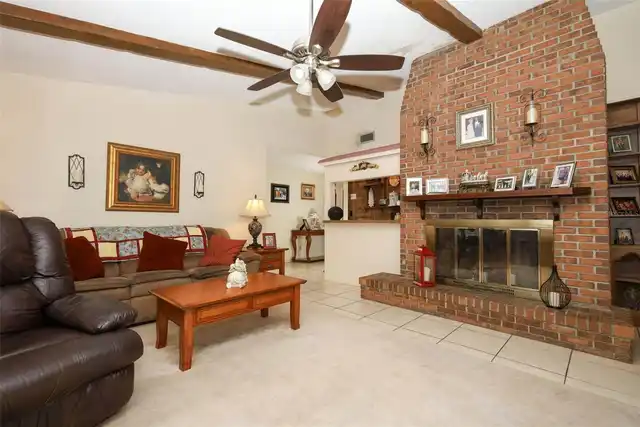 Listing Photo 18