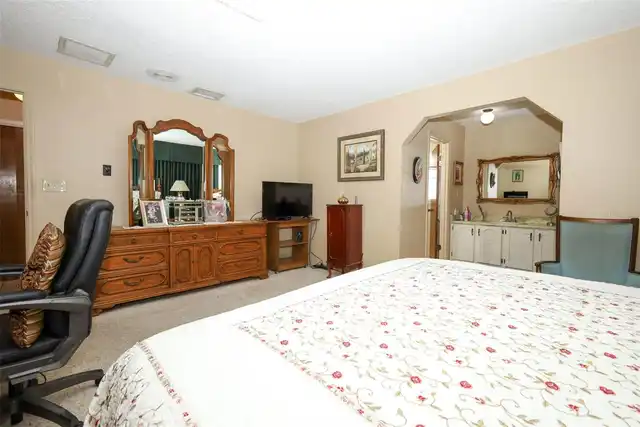 Listing Photo 25