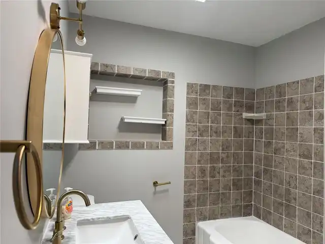 Listing Photo 12