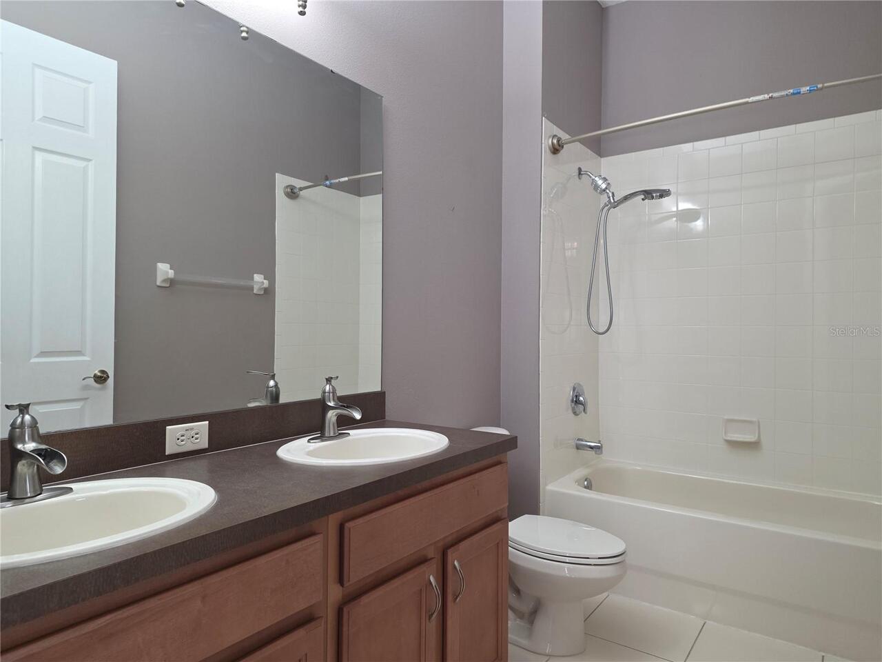 Listing Photo 9