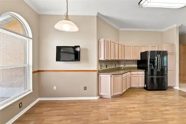 Listing Photo 7