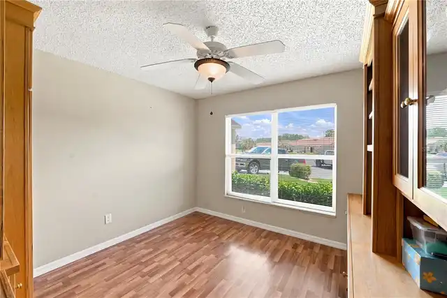 Listing Photo 14