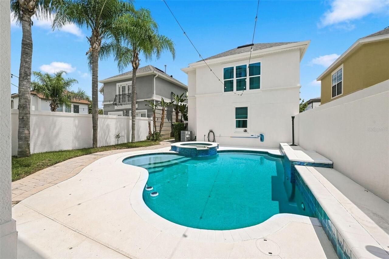 Listing Photo 5