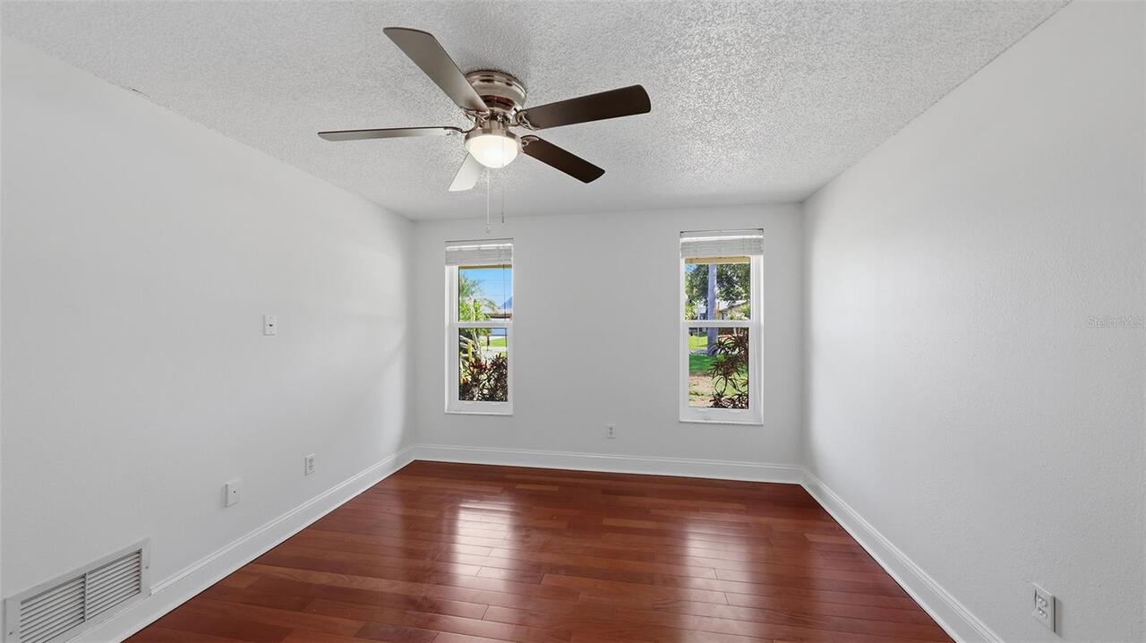 Listing Photo 29