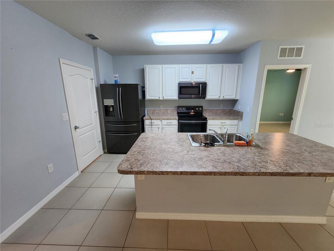 Listing Photo 9