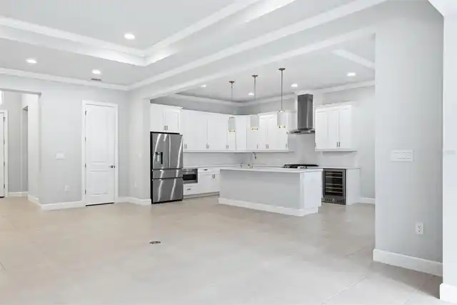 Listing Photo 14