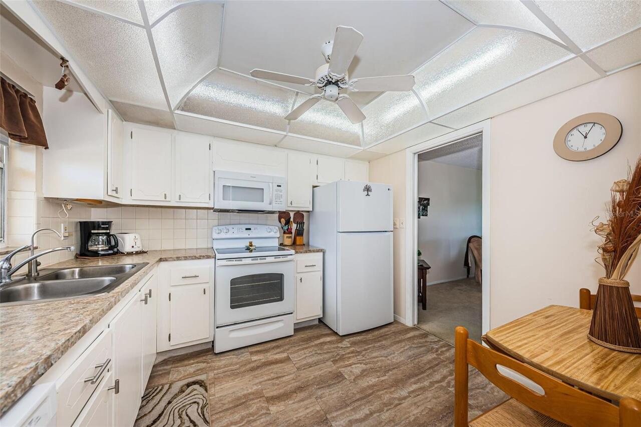 Listing Photo 8