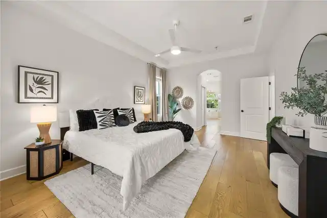 Listing Photo 14