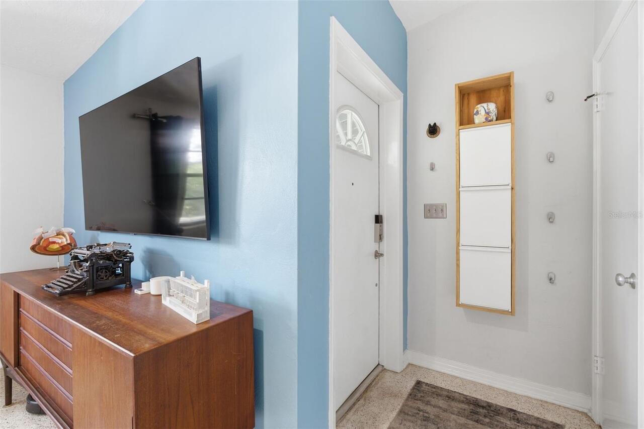 Listing Photo 8