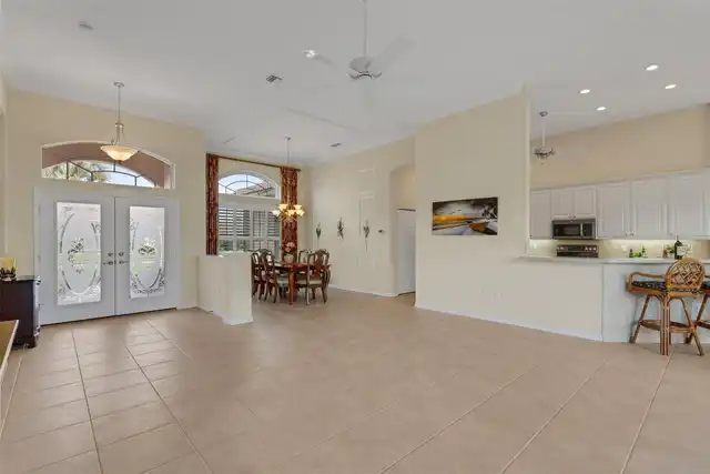 Listing Photo 14