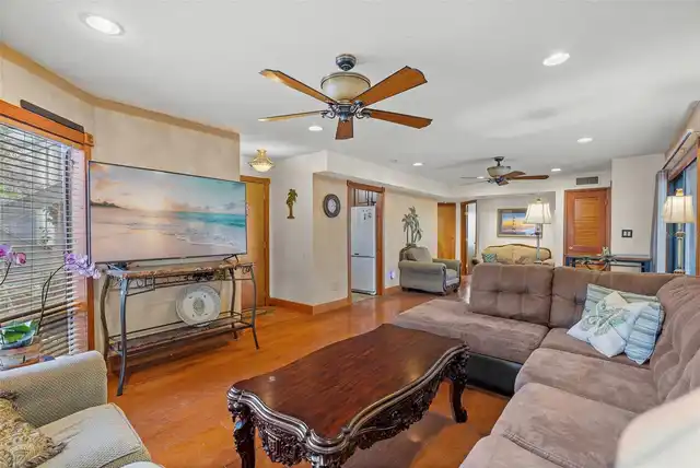 Listing Photo 7