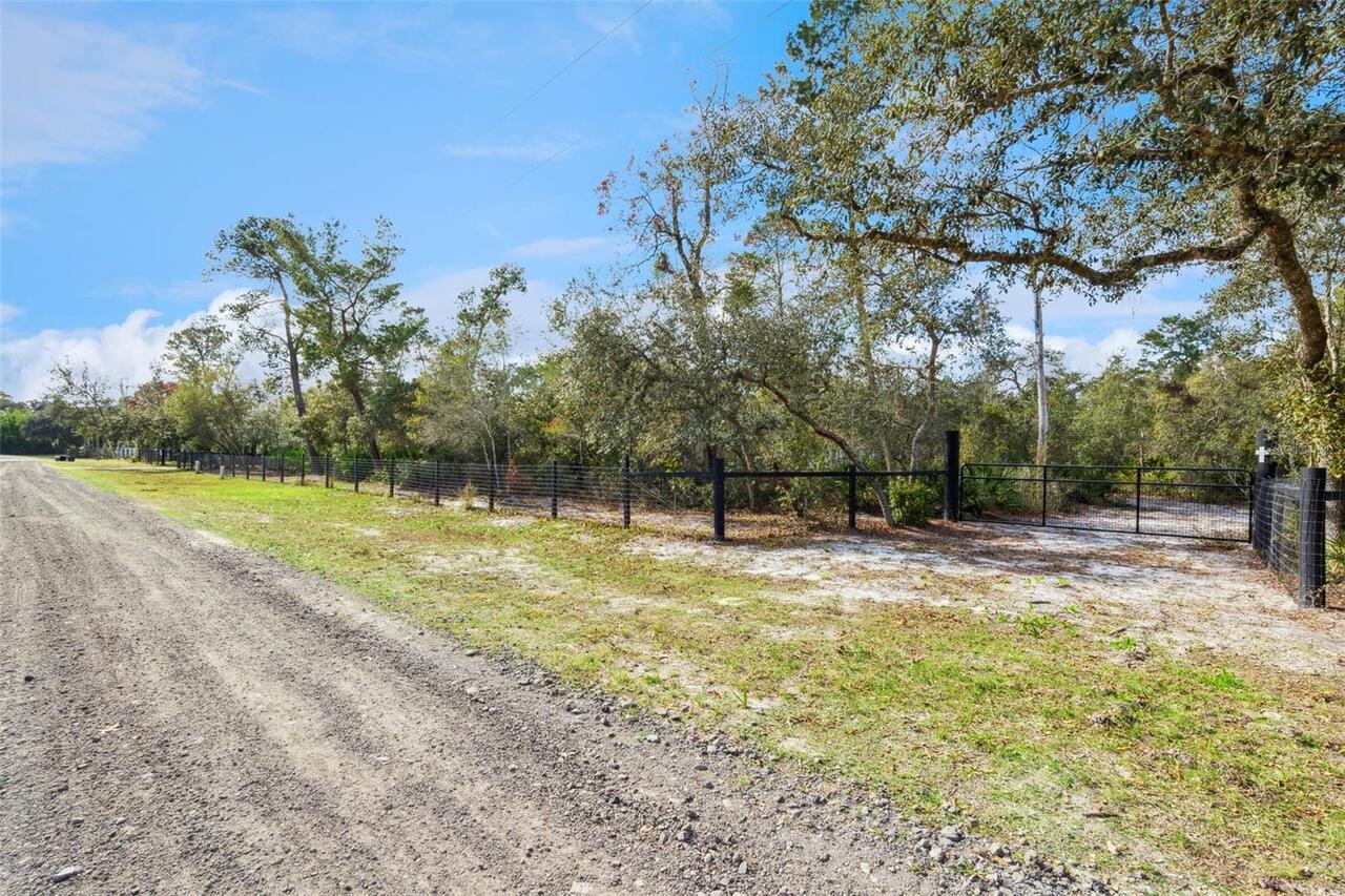 Listing Photo 16