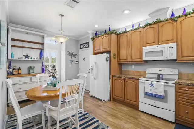 Listing Photo 16