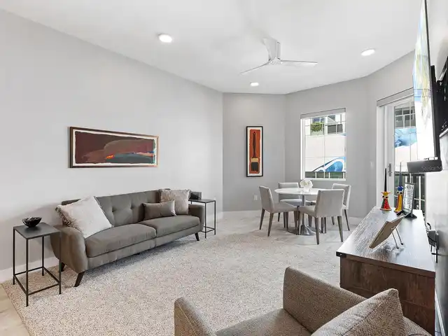 Listing Photo 11