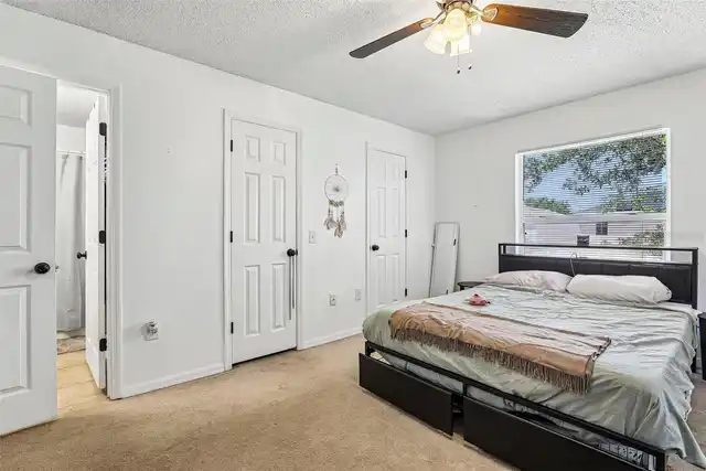 Listing Photo 12
