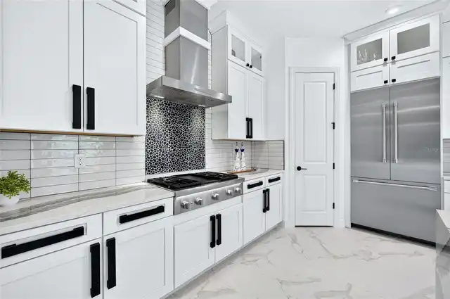 Listing Photo 17