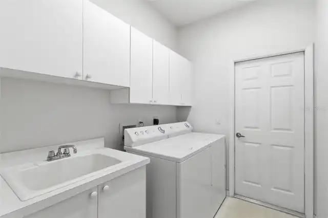Listing Photo 10