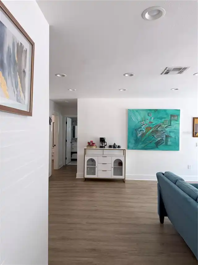 Listing Photo 14