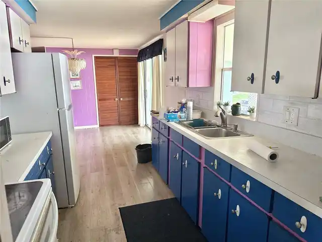 Listing Photo 11