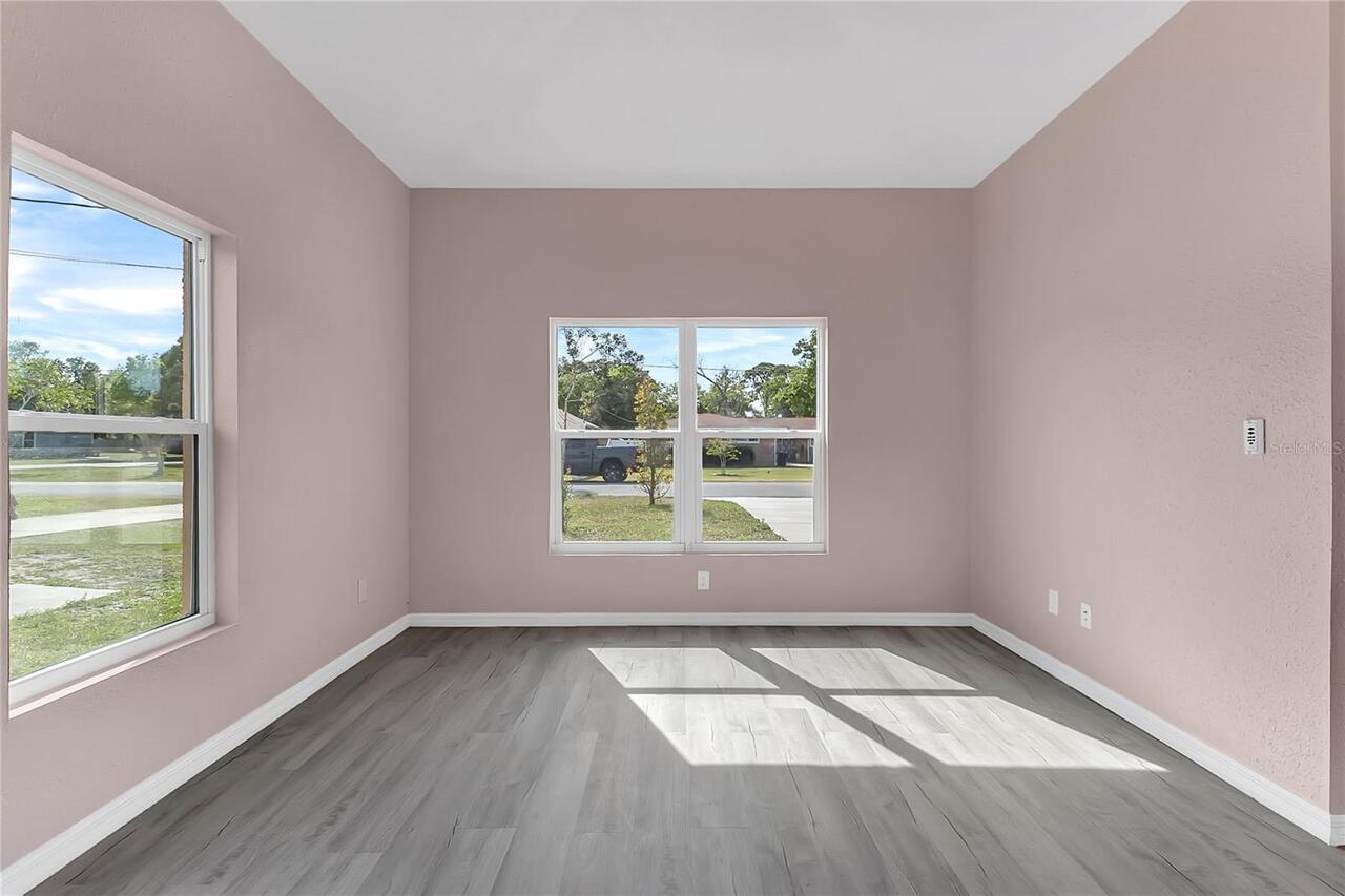Listing Photo 9