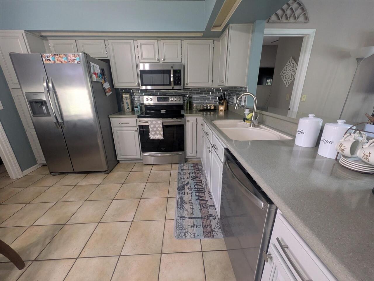 Listing Photo 10