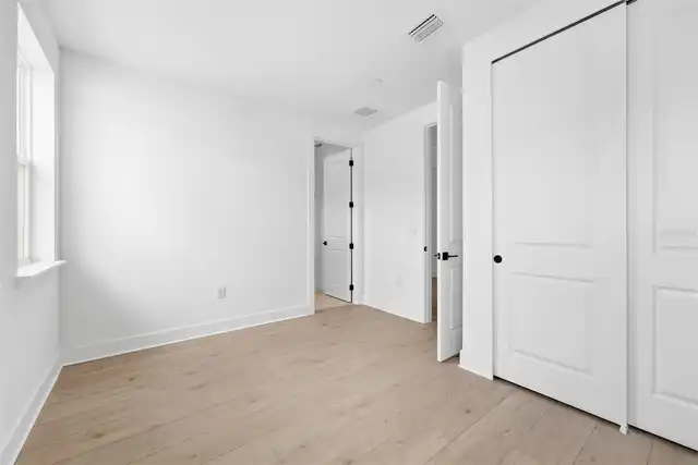 Listing Photo 28