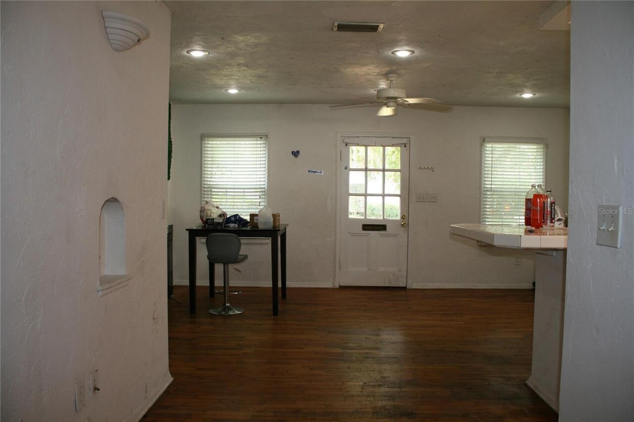 Listing Photo 11