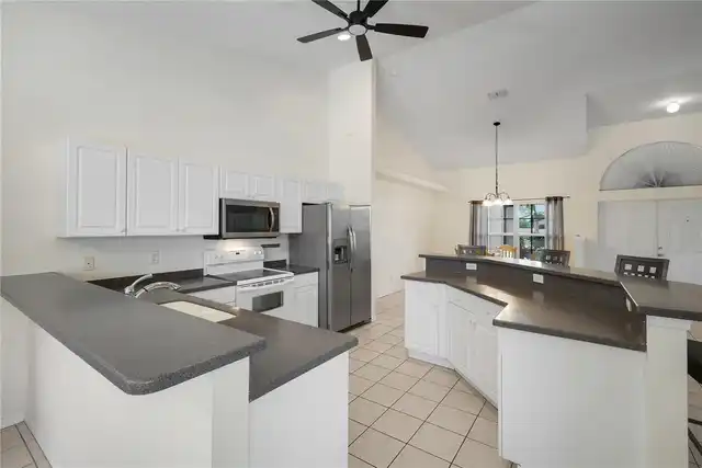 Listing Photo 8