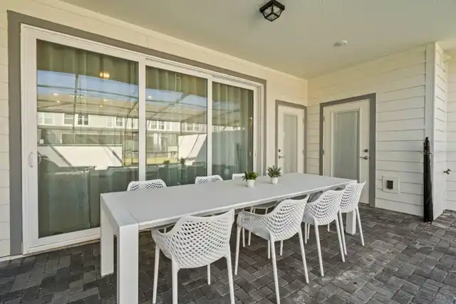 Listing Photo 10