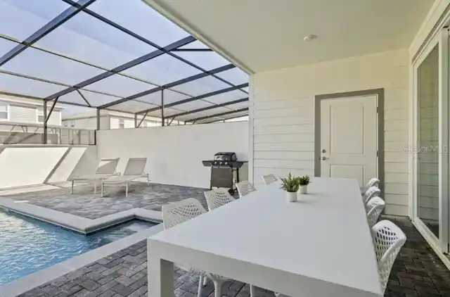 Listing Photo 12
