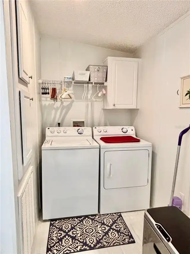 Listing Photo 12