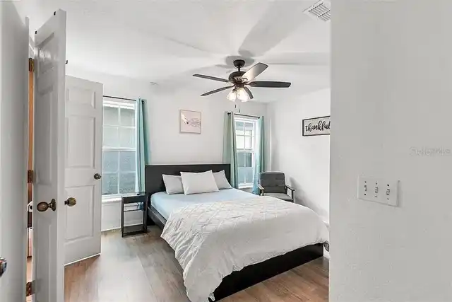 Listing Photo 16
