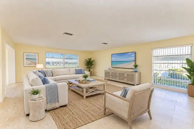 Listing Photo 12