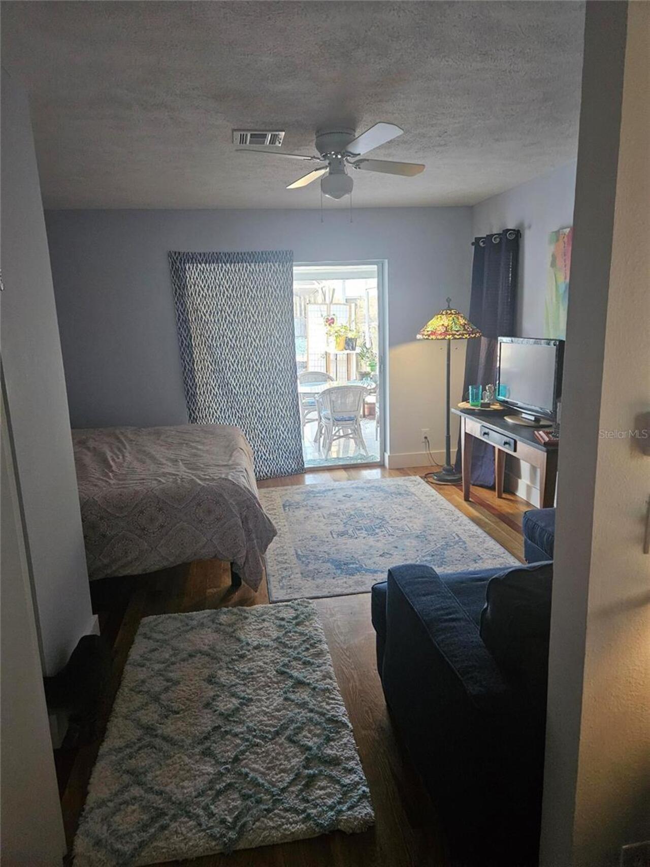 Listing Photo 8