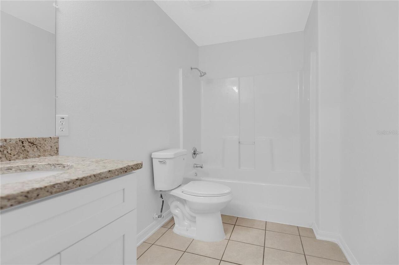Listing Photo 14