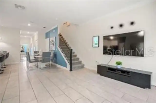 Listing Photo 11