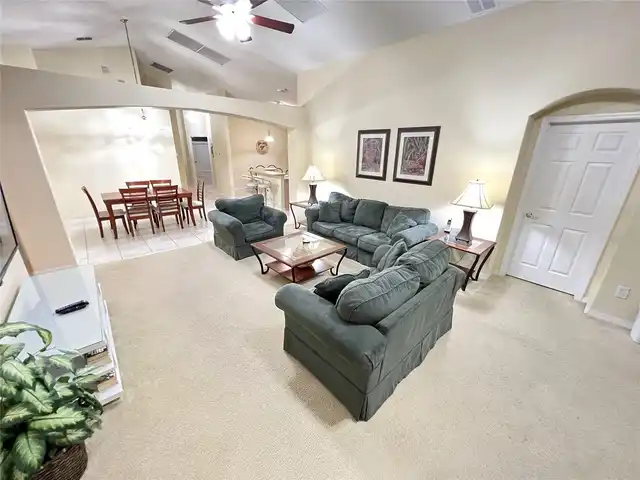 Listing Photo 8